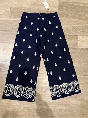 Zara Navy Wide-Leg Bottoms with White Embroidery NWT